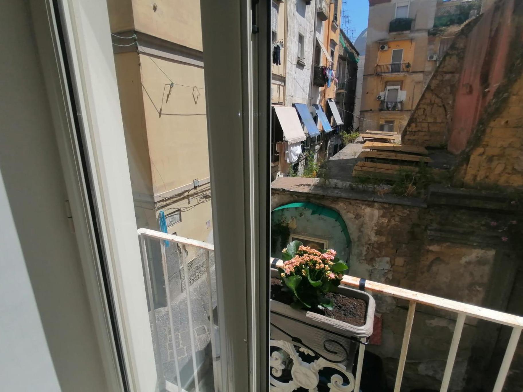 ナポリIl Vicoletto Sul Castelloアパートメント エクステリア 写真