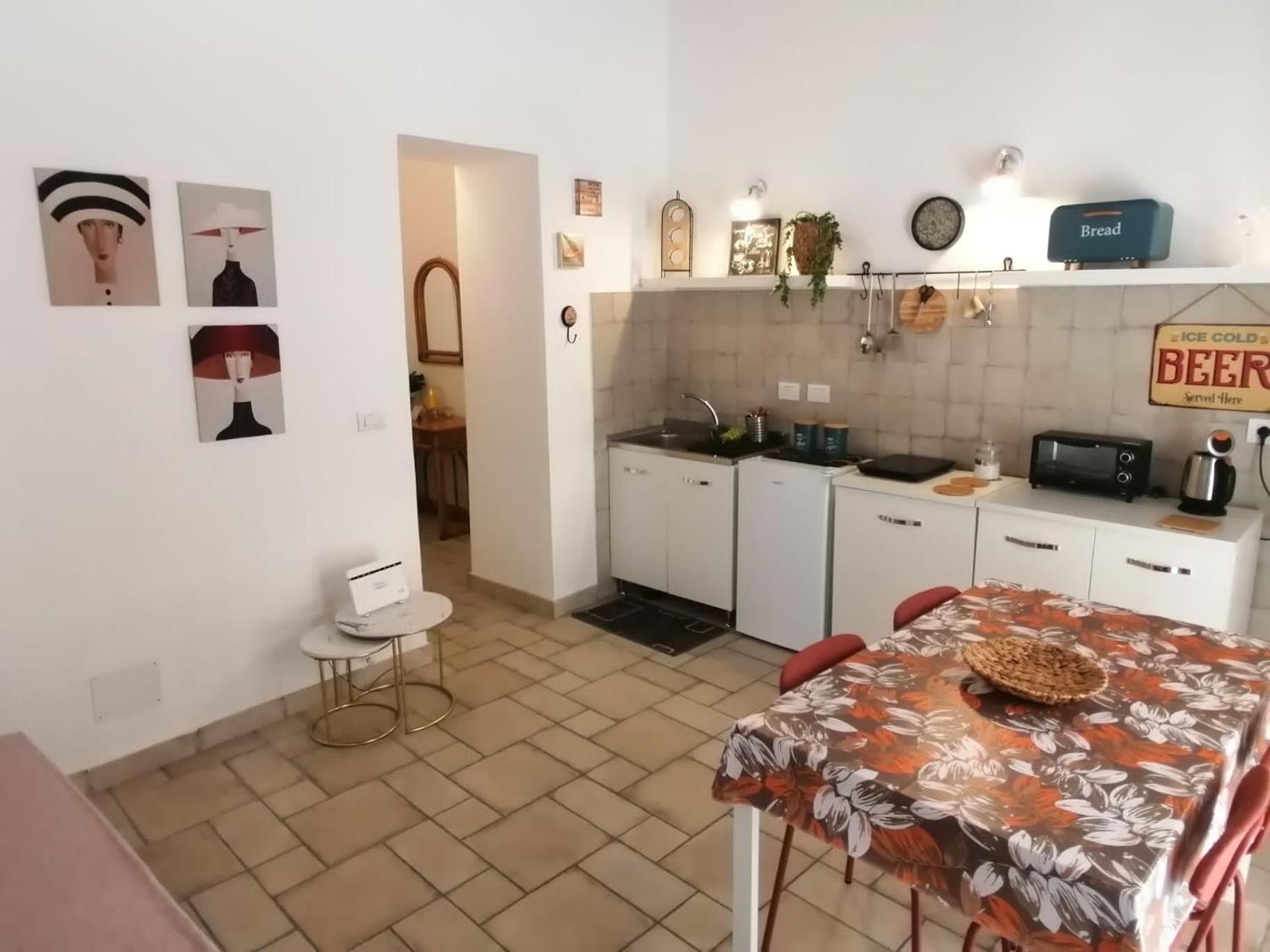 ナポリIl Vicoletto Sul Castelloアパートメント エクステリア 写真