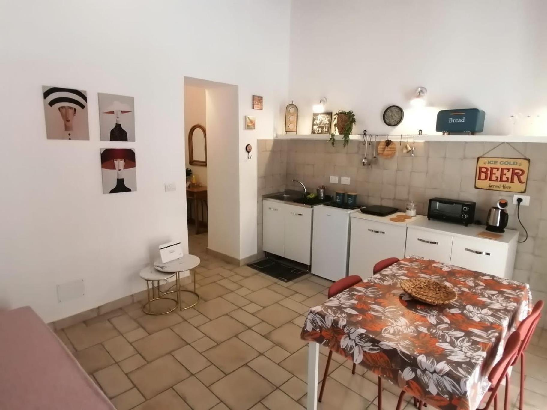ナポリIl Vicoletto Sul Castelloアパートメント エクステリア 写真